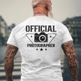 オフィシャル カメラマン 写真 カメラマン カメラ ジョブ メンズTシャツ バックプリント 高齢者への贈り物