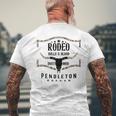 オレゴン州ペンドルトン-ロデオブルズ＆ブラッド、ダスト＆マッド メンズTシャツ バックプリント 高齢者への贈り物