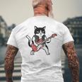 ベースギターを弾く 面白い ロック猫 バンド ミュージシャン ベーシスト 動物 メンズTシャツ バックプリント 高齢者への贈り物