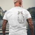 猫のために働いてます サバ白猫 猫好きあるある 社畜ネタ 面白い メンズTシャツ バックプリント 高齢者への贈り物