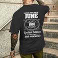 1961年6月生まれのレジェンドたち 60歳の誕生日 メンズTシャツ バックプリント 彼への贈り物