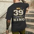 39歳の誕生日キング 39歳の誕生日パーティー メンズTシャツ バックプリント 彼への贈り物