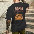 Bdsmインストラクタータイガーマスターボンデージギフト。 メンズTシャツ バックプリント 彼への贈り物