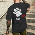 Finn Dog Paw Best Puppy Dog Finn Dog Lover メンズTシャツ バックプリント 彼への贈り物