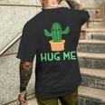 Hug Me 面白い サボテン ユーモア ギフト メンズTシャツ バックプリント 彼への贈り物