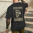 Skull Never Argue With Your Barber クラシック ヴィンテージ バーバー メンズTシャツ バックプリント 彼への贈り物