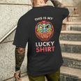 This Is My Lucky 日本のだるま人形 メンズTシャツ バックプリント 彼への贈り物