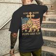 Vatican Pope Leo Xiv God Bless Pope Leo Xiv メンズTシャツ バックプリント 彼への贈り物