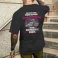 このプリンセスはオートバイブーツを身に着けていません ガラスのスリッパは面白い メンズTシャツ バックプリント 彼への贈り物