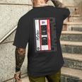 カセット テープ 音楽 ミックス オーディオ 90年代 パーティー 80年代 メンズTシャツ バックプリント 彼への贈り物