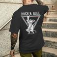 ギター付きロックンロール牛 メンズTシャツ バックプリント 彼への贈り物