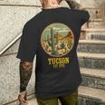 ツーソン アリゾナ ビンテージ ウエスタン レトロ サボテン メンズTシャツ バックプリント 彼への贈り物