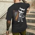ハープを演奏する猫 音楽愛好家 音楽プレーヤー エキスパート ミュージシャン メンズTシャツ バックプリント 彼への贈り物