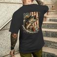 ビンテージバスフィッシング迷彩、アメリカ国旗。 長袖tシャツ メンズTシャツ バックプリント 彼への贈り物