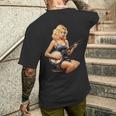 ピンナップガール 演奏 バンジョー ブルーグラス ミュージシャン ヴィンテージ メンズTシャツ バックプリント 彼への贈り物