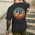 ヘ音記号 Bass Clef Bassoholic ベースギタープレーヤーのベーシストのコレクターのためのギフトbass メンズTシャツ バックプリント 彼への贈り物