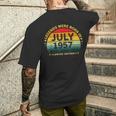 レトロな69歳の誕生日伝説は1957年7月に誕生しました。 メンズTシャツ バックプリント 彼への贈り物