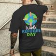 世界難民の日 難民プライド メンズTシャツ バックプリント 彼への贈り物