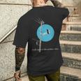 信号機、北の街。 道路 レトロ 港町 ストリート 電線 メンズTシャツ バックプリント 彼への贈り物