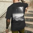 白黒写真 火星月&宇宙写真 メンズTシャツ バックプリント 彼への贈り物