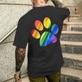 虹色の足跡プリント 犬 メンズTシャツ バックプリント 彼への贈り物