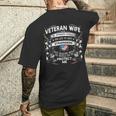 退役軍人妻 陸軍 夫 兵士 言う 軍人 配偶者の日 メンズTシャツ バックプリント 彼への贈り物
