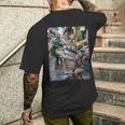 面白い猫が市場で魚を盗む猫好きの楽しみ。 メンズTシャツ バックプリント 彼への贈り物