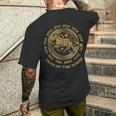 馬の旧正月、干支、2026年。 メンズTシャツ バックプリント 彼への贈り物