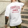 Cornelius North Carolina Nc ビンテージスポーツデザイン レッドデザイン メンズTシャツ バックプリント 彼への贈り物