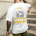 Never Underestimate An Old Man Who Know Karate メンズTシャツ バックプリント 彼への贈り物