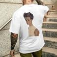 エゴン・シーレ作1910ストライプシャツの自画像 メンズTシャツ バックプリント 彼への贈り物