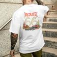 クラシック レトロ ルート66 砂漠の情景 赤 ヴィンテージ 車 メンズTシャツ バックプリント 彼への贈り物