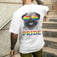 パグ ゲイプライド Lgbt レインボーフラッグ サングラス Lgbtq ギフト 犬 メンズTシャツ バックプリント 彼への贈り物