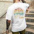 ヴィンテージカー 1976 年4月 50 歳の誕生日 1976 年のクラシックカー メンズTシャツ バックプリント 彼への贈り物