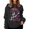 面白いギタリストの言葉 決して過小評価しない A Girl With A Bass レディーススウェットシャツ