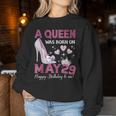 A Queen Was Born On 5月29日 ガーリー 誕生日 クイーン レディーススウェットシャツ 面白い贈り物