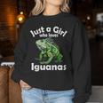 Just A Girl Who Loves イグアナ レディーススウェットシャツ 面白い贈り物