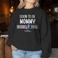 Soon To Be Mom 2026 Loading Promoted To Mommy First Time Mom レディーススウェットシャツ 面白い贈り物