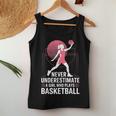 Hoops Never Underestimate A Girl Who Playing Basketball レディースタンクトップ 面白い贈り物