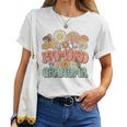 Promoted To Grandma Expecting Baby Daisy Groovy Wildflower レディースTシャツ