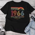 1966年1月生まれ 還暦祝い 60歳 誕生日 ヴィンテージ レトロ 1966 ギフト 男性 女性 レディースTシャツ 面白い贈り物