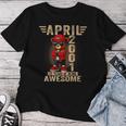 2001年4月25日の誕生日男性と女性の素晴らしいテディベア。 レディースTシャツ 面白い贈り物