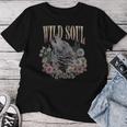 Wildoul Howling Wolf Among Flowers And Forest レディースTシャツ 面白い贈り物