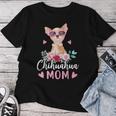 チワワの所有者のためのかわいいチワワのママサングラスの花 レディースTシャツ 面白い贈り物