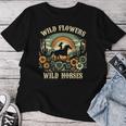 野の花と馬 ヴィンテージ 夕日 騎乗位 レディースTシャツ 面白い贈り物