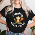 Monkey Never Cramp Eat A Banana Basketball レディースTシャツ 彼女への贈り物