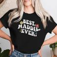 Retro Groovy Best Maddie Ever ファーストネーム 母の日 女の子 レディースTシャツ 彼女への贈り物