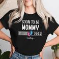 Soon To Be Mom 2026 Loading Promoted To Mommy First Time Mom レディースTシャツ 彼女への贈り物