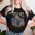 Wildoul Howling Wolf Among Flowers And Forest レディースTシャツ 彼女への贈り物