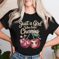 さくらんぼが大好きな女の子チェリーフルーツ好き レディースTシャツ 彼女への贈り物